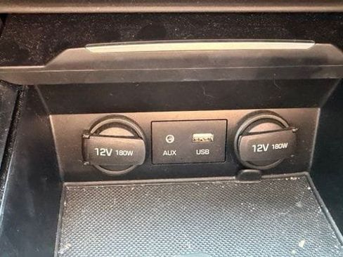 Used 2017 Hyundai Elantra Limited w/ Limited Tech Package 04 FWD image 25