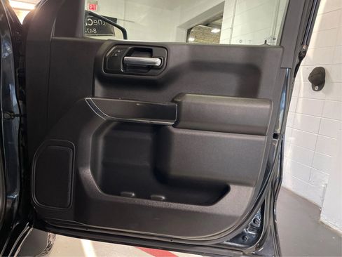 Used 2022 Chevrolet Silverado 1500 Custom Trail Boss w/ Midnight Edition image 25