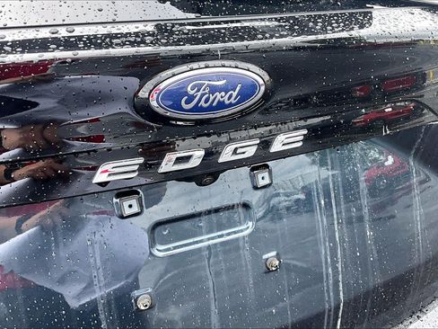Used 2024 Ford Edge SEL w/ Convenience Package AWD/4WD image 32