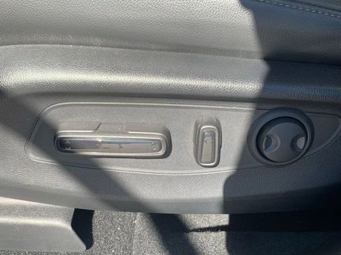Used 2024 Honda CR-V EX-L image 5