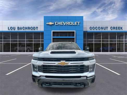 Used 2025 Chevrolet Silverado 2500 Custom w/ Custom Value Package image 3