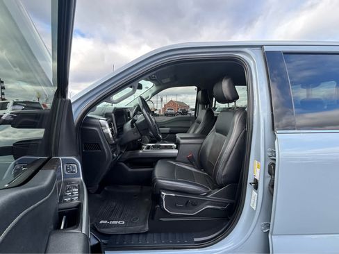 Used 2024 Ford F250 Lariat w/ Chrome Package image 17