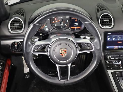 Used 2019 Porsche 718 Boxster RWD image 13