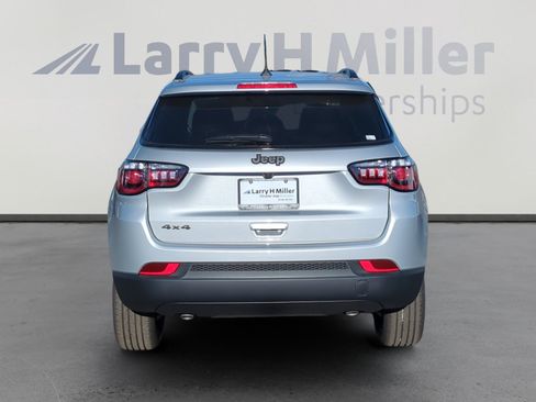 New 2026 Jeep Compass Latitude image 4