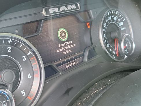 Used 2022 RAM 2500 Laramie AWD/4WD image 10