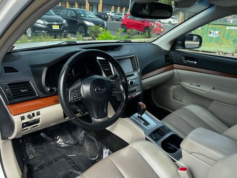 Used 2013 Subaru Outback 2.5i Limited image 10