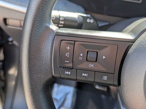 Used 2025 Nissan Kicks SV w/ SV Premium Package image 30