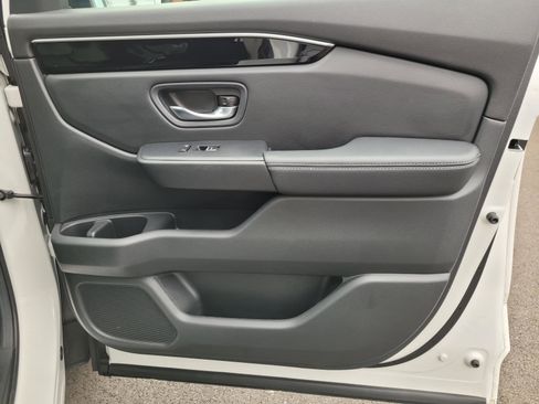 Used 2024 Honda Pilot Touring image 21