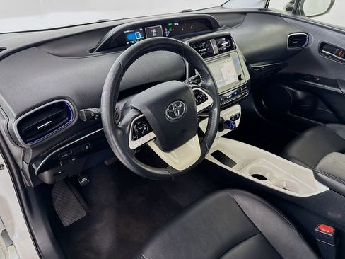 Certified 2016 Toyota Prius Three Touring image 10