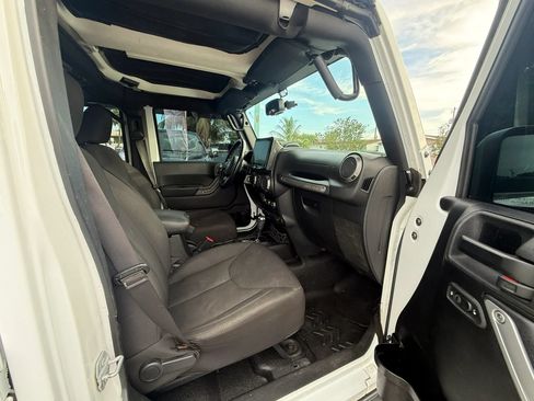 Used 2017 Jeep Wrangler Unlimited Sport w/ Quick Order Package 24S AWD/4WD image 15