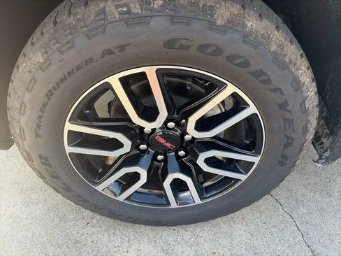 New 2026 GMC Sierra 1500 AT4 w/ AT4 Premium Package AWD/4WD image 10