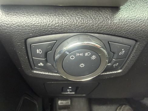 Used 2015 Ford F150 Lariat w/ Equipment Group 501A Mid AWD/4WD image 18