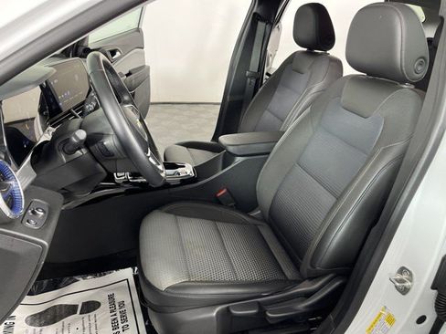 Used 2024 Chevrolet Trax LT w/ Driver Confidence Package FWD image 15