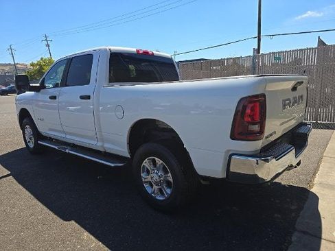 Used 2025 RAM 2500 Big Horn AWD/4WD image 6
