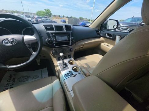 Used 2013 Toyota Highlander SE AWD/4WD image 27