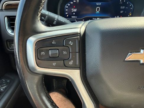Used 2023 Chevrolet Suburban Premier AWD/4WD image 36