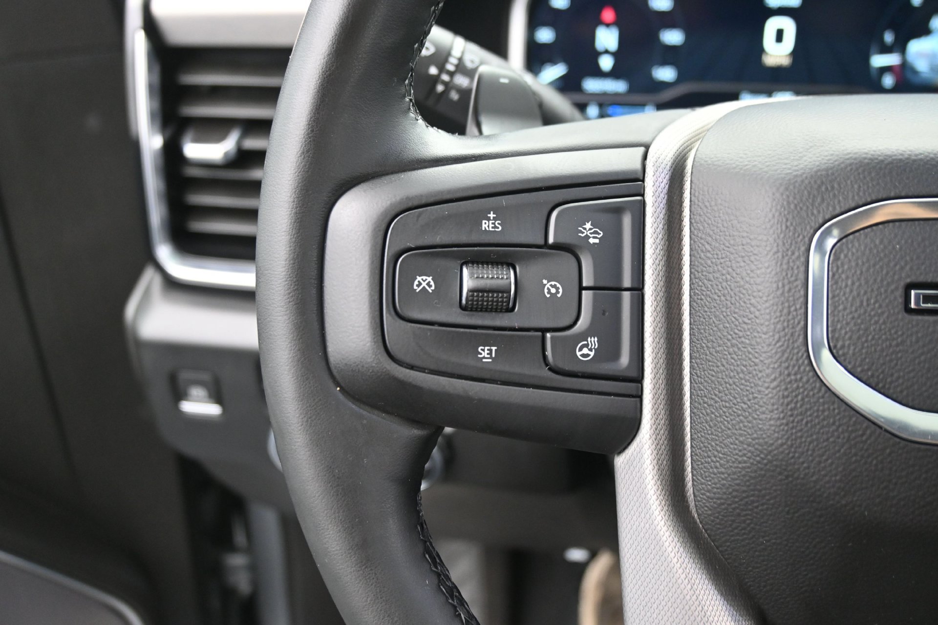 Used 2023 GMC Sierra 1500 Denali w/ Denali Reserve Package AWD/4WD image 19