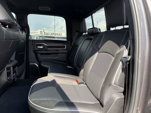 Used 2025 RAM 2500 Laramie AWD/4WD image 18