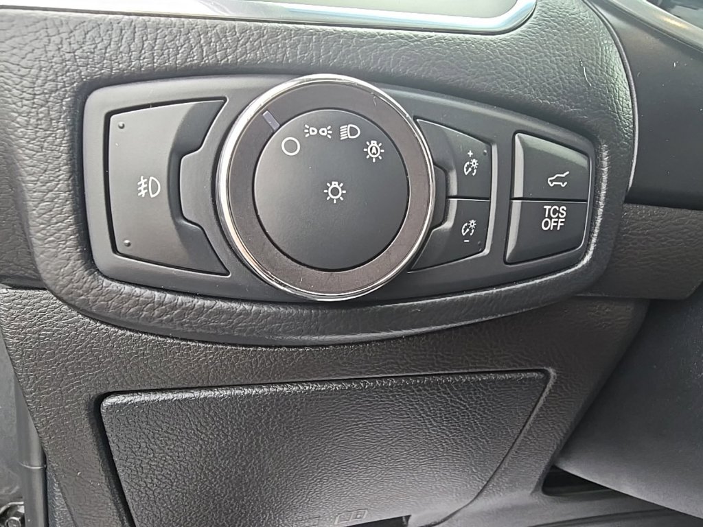 Used 2019 Ford Edge Titanium AWD/4WD image 10