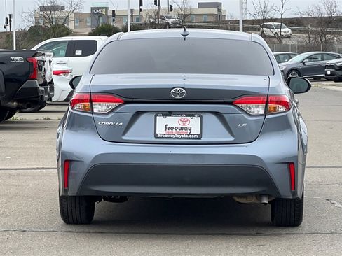 Certified 2025 Toyota Corolla LE image 6