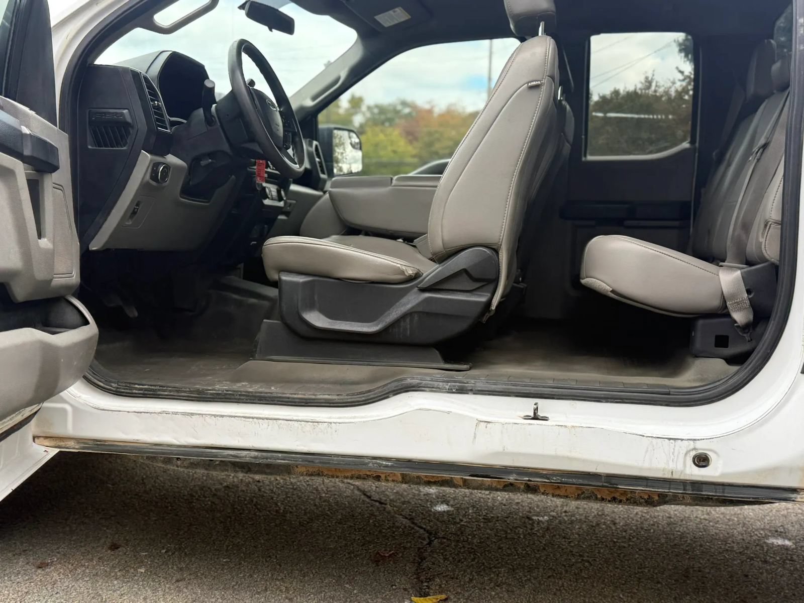 Used 2018 Ford F150 XL w/ Equipment Group 101A Mid AWD/4WD image 12