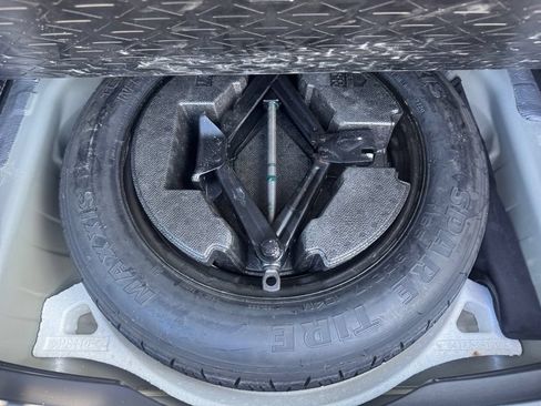 Used 2021 Toyota RAV4 XLE AWD/4WD image 24