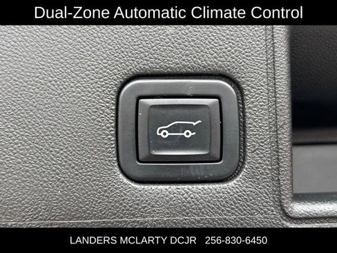 Used 2022 GMC Terrain SLE w/ Driver Convenience Package image 17