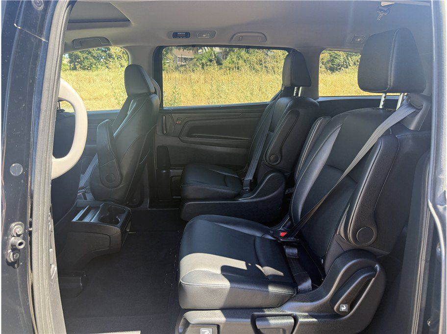 Used 2023 Honda Odyssey EX-L image 12
