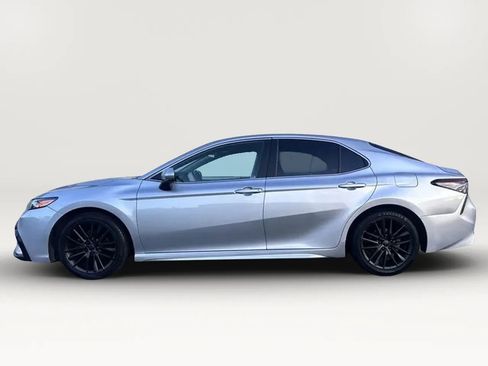 Used 2021 Toyota Camry SE w/ Carpet Mat Package (TMS) FWD image 33
