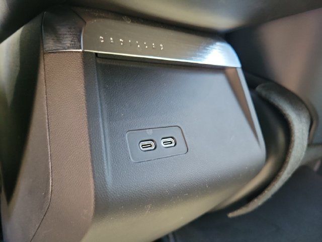 Used 2024 Cadillac Lyriq Sport AWD/4WD image 21