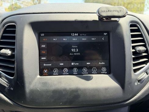 Used 2019 Jeep Compass Latitude w/ Cold Weather Group AWD/4WD image 26