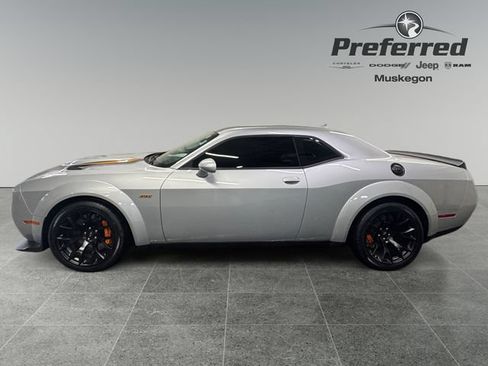 Used 2023 Dodge Challenger R/T Scat Pack RWD image 9