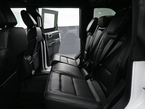 New 2026 Ford Bronco Outer Banks w/ Sasquatch Package AWD/4WD image 17