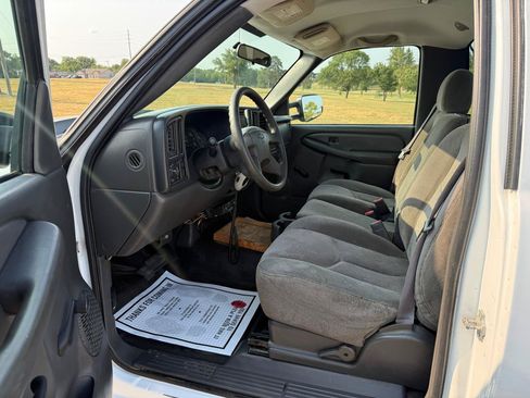 Used 2007 Chevrolet Silverado 3500 2WD Regular Cab image 16