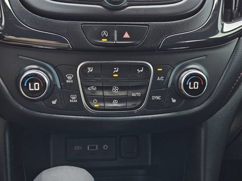 Used 2022 Chevrolet Equinox RS AWD/4WD image 23