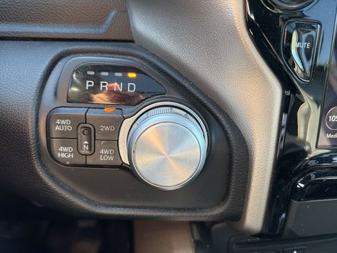Used 2019 RAM 1500 Laramie AWD/4WD image 22