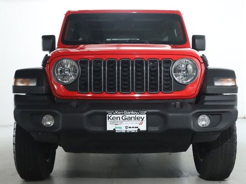 Used 2025 Jeep Wrangler Sport S image 5