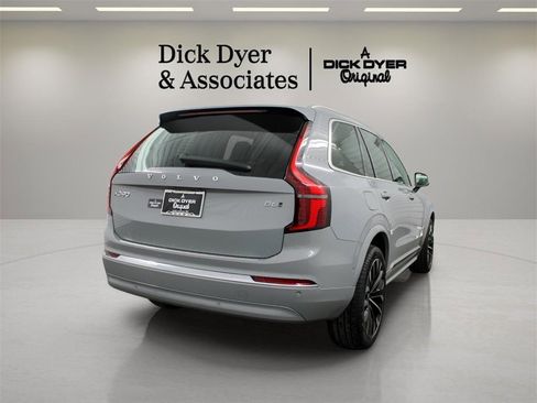 New 2026 Volvo XC90 B6 Plus w/ Protection Package Premier image 2