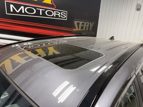 Used 2024 Toyota RAV4 XLE w/ Convenience Package image 4