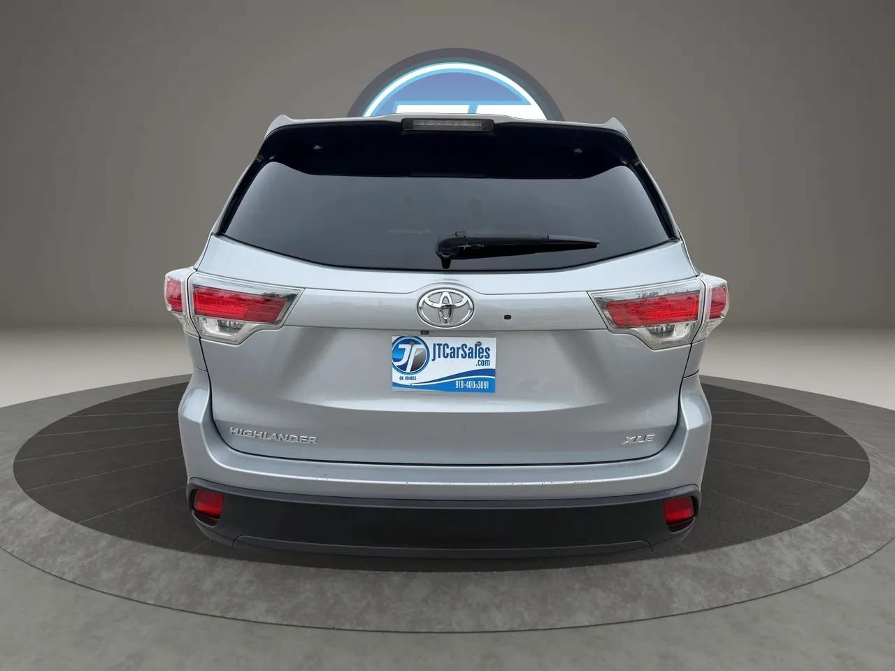 Used 2016 Toyota Highlander XLE FWD image 12