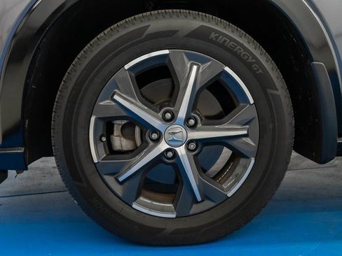 Certified 2023 Honda HR-V EX-L image 2