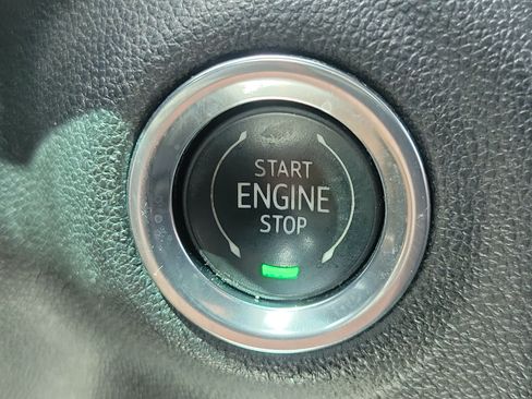 Used 2020 Chevrolet Silverado 1500 LT AWD/4WD image 26