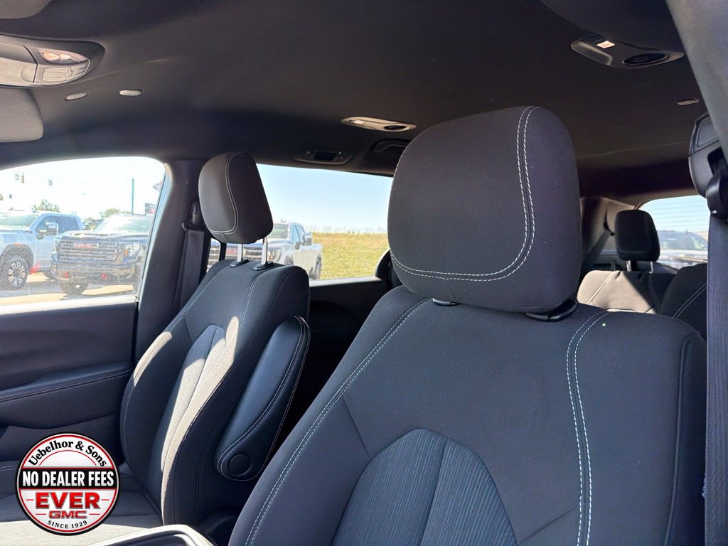 Used 2024 Chrysler Pacifica Touring FWD image 22
