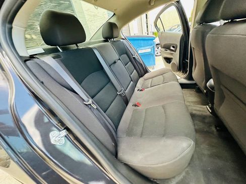 Used 2016 Chevrolet Cruze LT FWD image 19