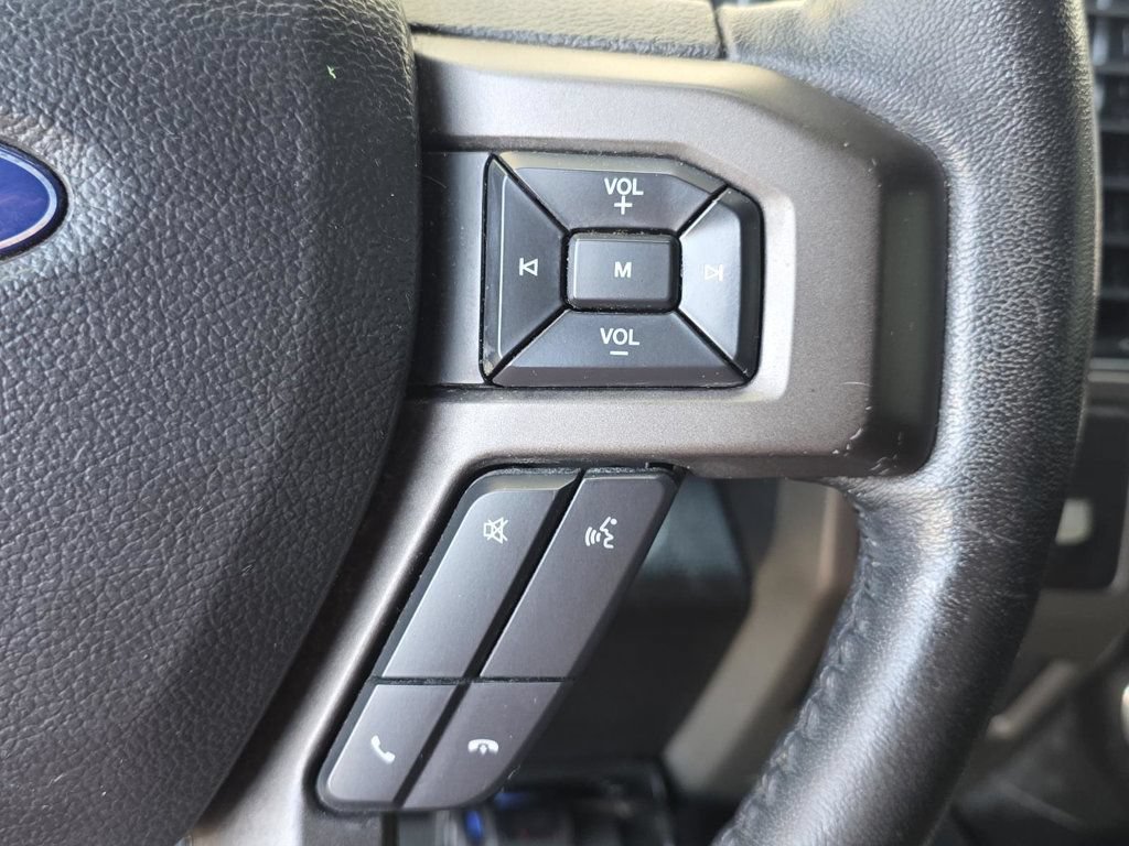 Used 2018 Ford Expedition XLT w/ Equipment Group 202A RWD image 32