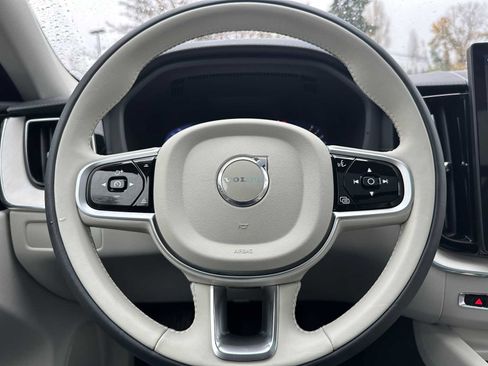 New 2026 Volvo XC60 B5 Ultra w/ Protection Package Premier image 24