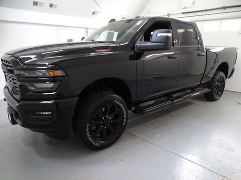 Certified 2025 RAM 2500 Big Horn AWD/4WD image 16
