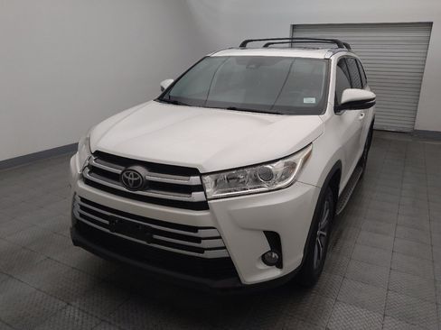 Used 2019 Toyota Highlander XLE FWD image 15