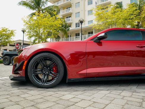 Used 2021 Chevrolet Camaro ZL1 image 36