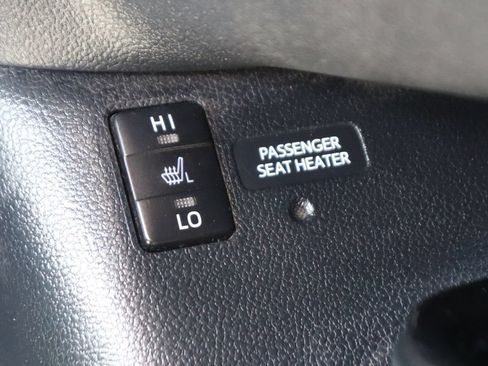 Used 2018 Toyota Prius Prime Premium w/ Carpet Mat Package FWD image 28